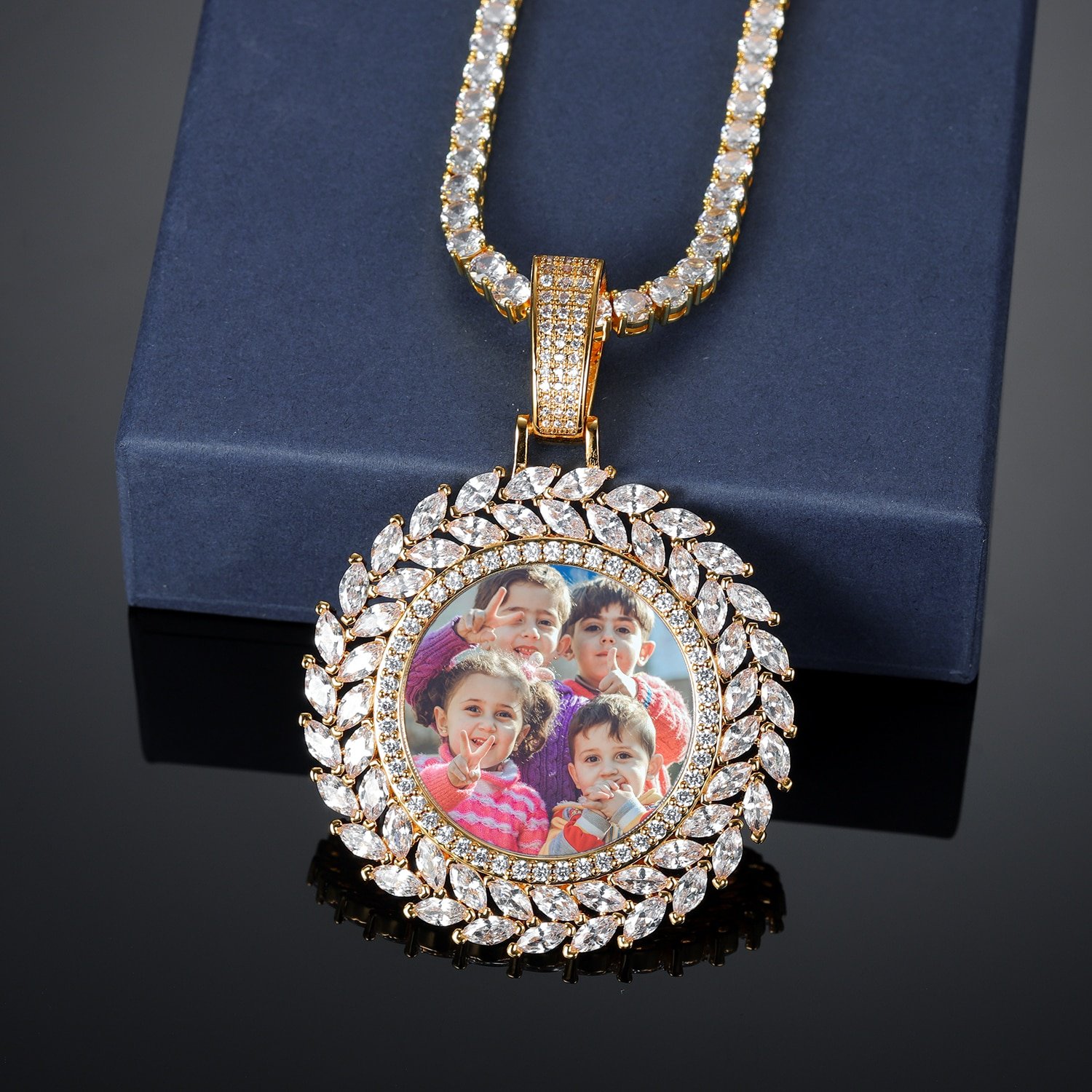 Laurel Leaves Photo Necklace