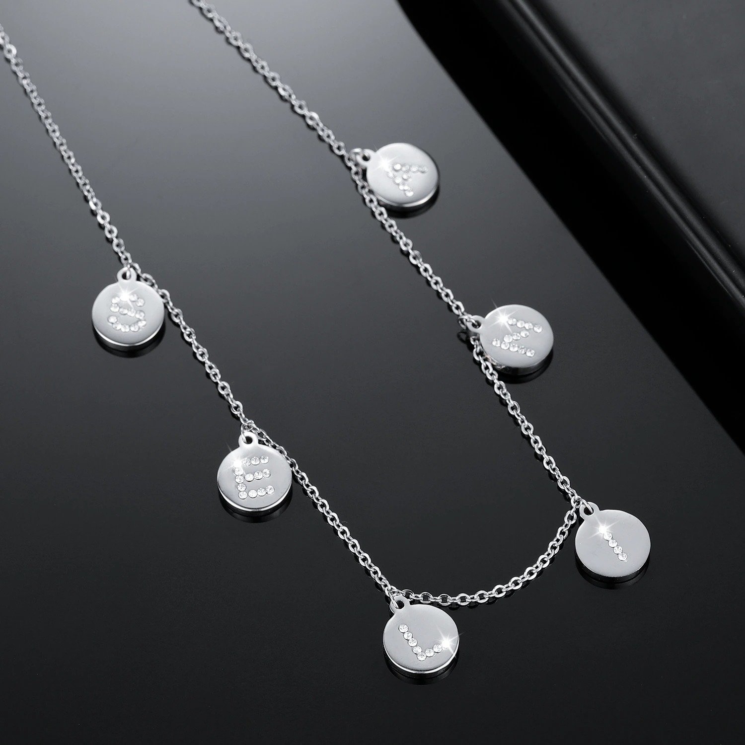 Crystal Inlaid Custom Made Simple Looking Rhinestone Name Necklace Personalized Jewelry For Women Bling Crystal Jewelry For Women's Casual Outfits High Quality Name Necklace For Women