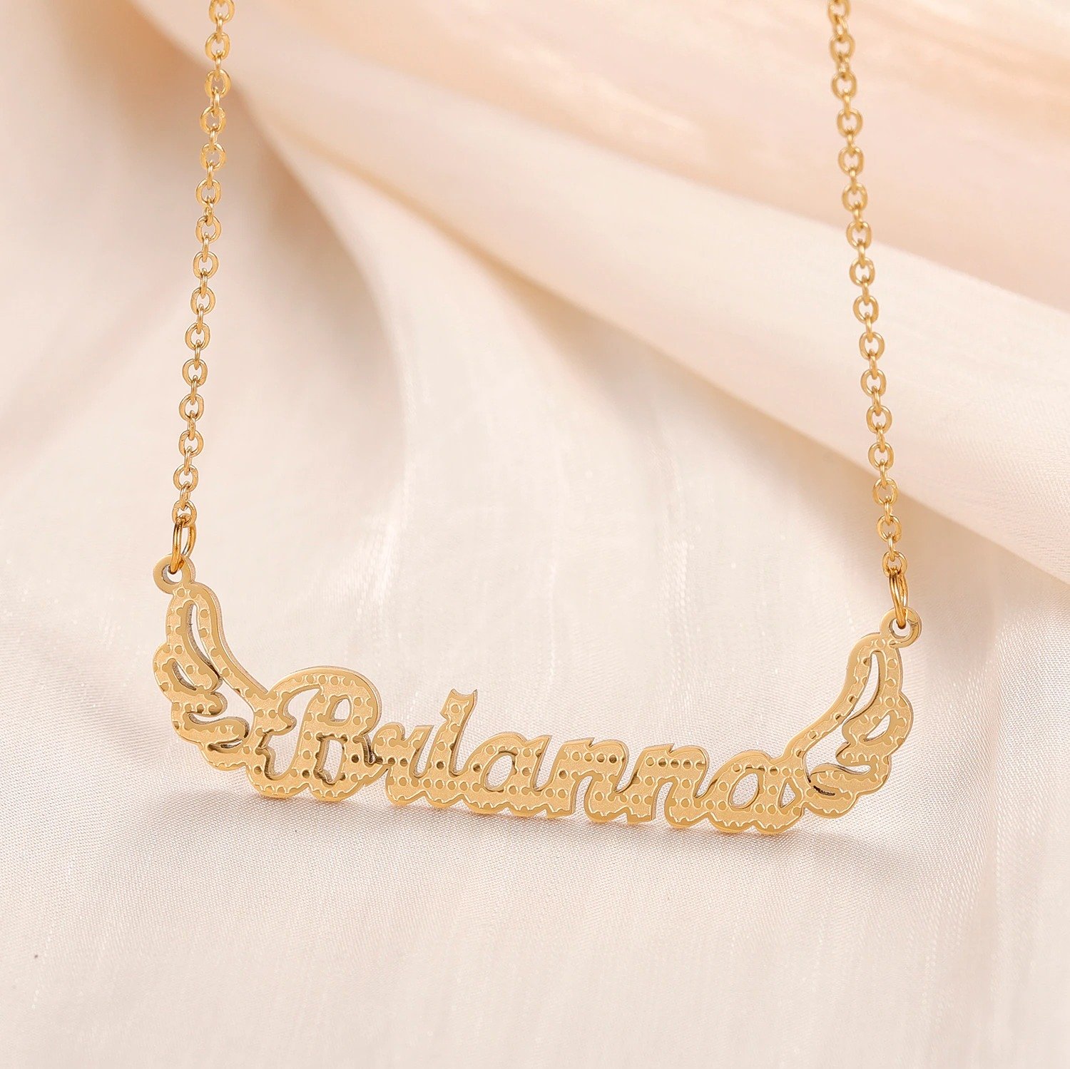 Personalized Unique Stylish Custom Name Necklace With Angel Wings High Quality Nameplate Chain For Women Jewelry With Name Unique Stylish Name Necklace