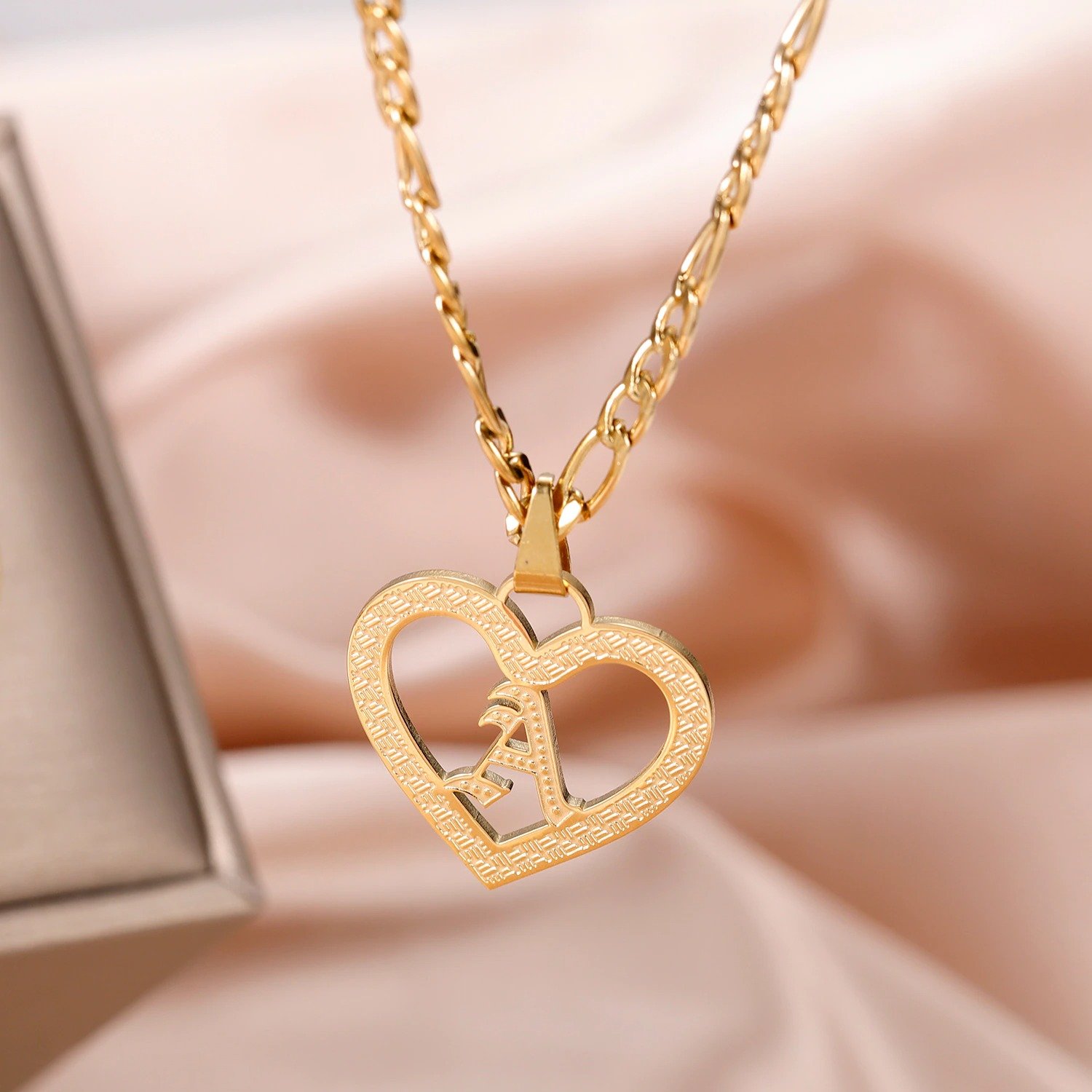 Heart Pendant Single Initial Simple Chain Jewelry Gift To Loving Girl First Initial Jewelry Simple Casual Jewelry Stainless Steel Jewelry Color Plated Letter Necklace Gift To Her