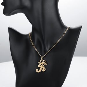 High Quality Stainless Steel Jewelry Personalized Simple Looking Single Capital Initial Pendant Charm One Letter Crown Nameplate Unique Design Pendant Charm For Women