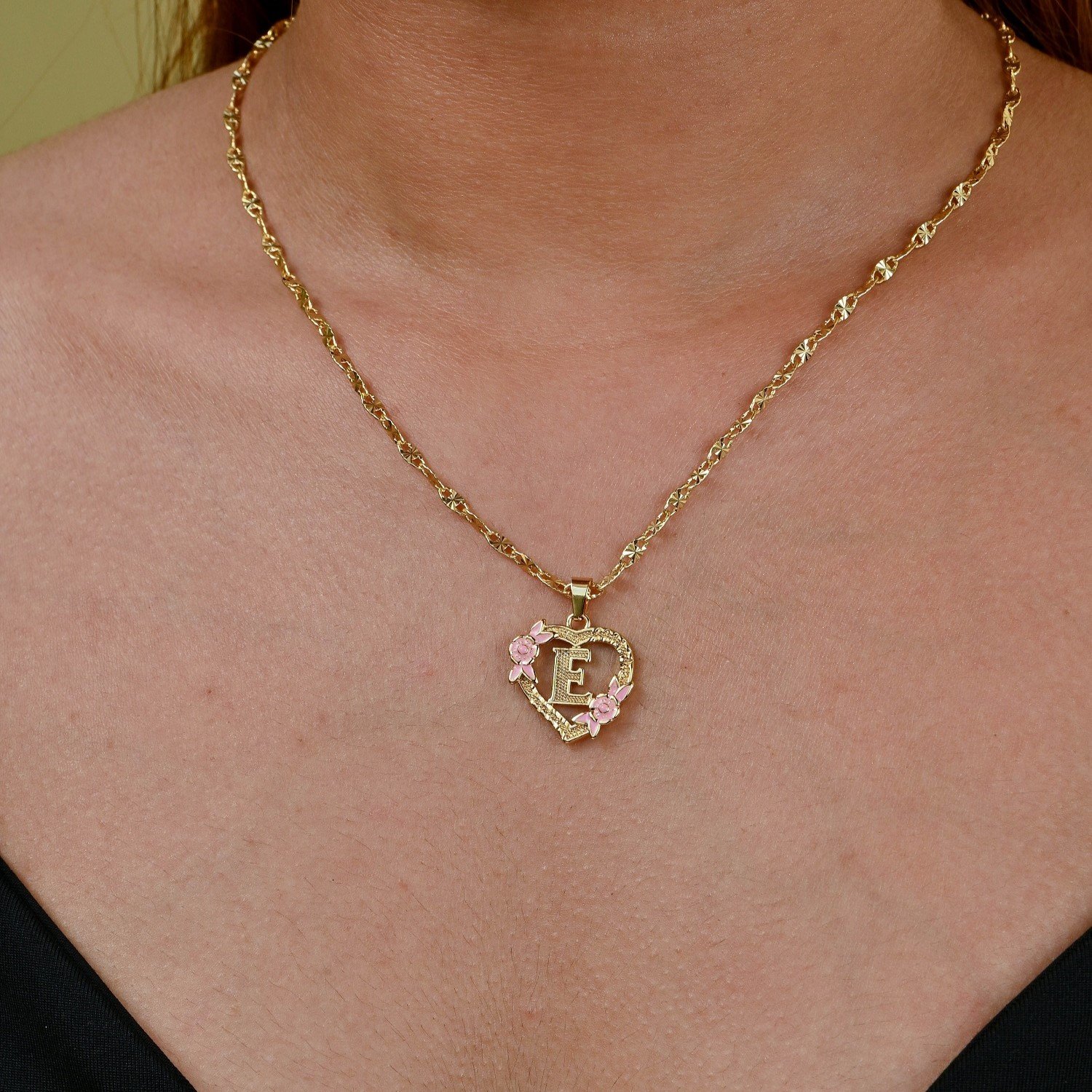 Floral heart initial necklace is stylish floral english initial heart designed pendant chain with English letter heart pendant charm jewelry gift to best friend 5